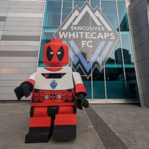 Deadpool Whitecaps minifigure